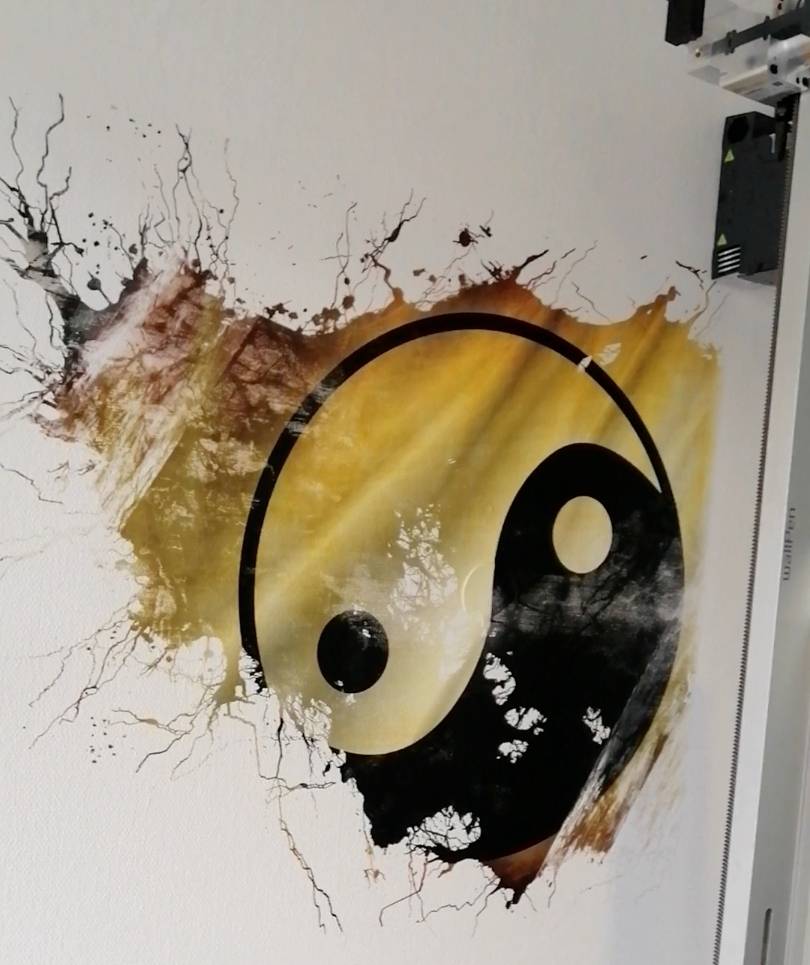 Wanddruck mit Yin-Yang-Motiv in Aquarelloptik